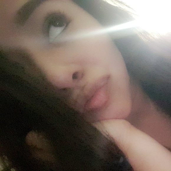 Meet your Posher, Beatrice - Picture 1 of 1